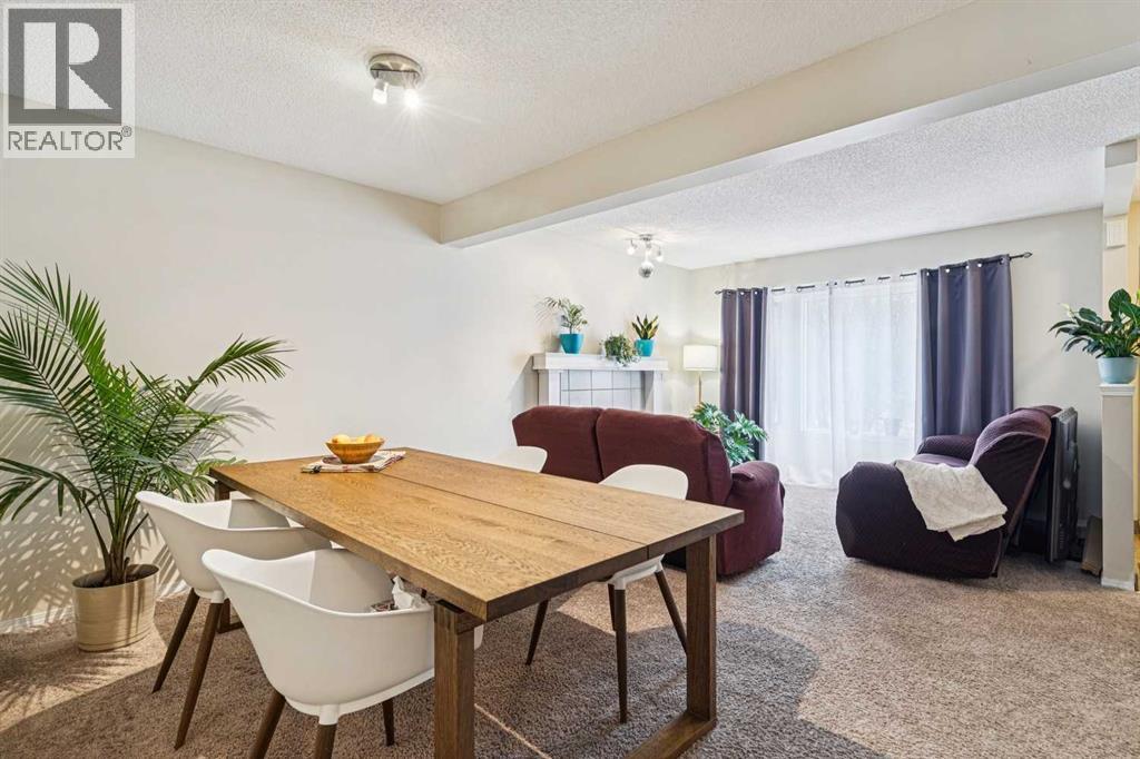 206 Cedarwood Park Sw, Calgary, Alberta  T2W 5T6 - Photo 6 - A2278494