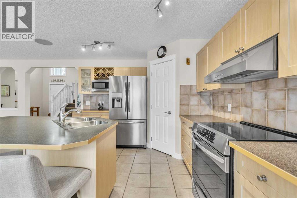 103 Panamount Crescent Nw, Calgary, Alberta  T3K 5L8 - Photo 15 - A2281561