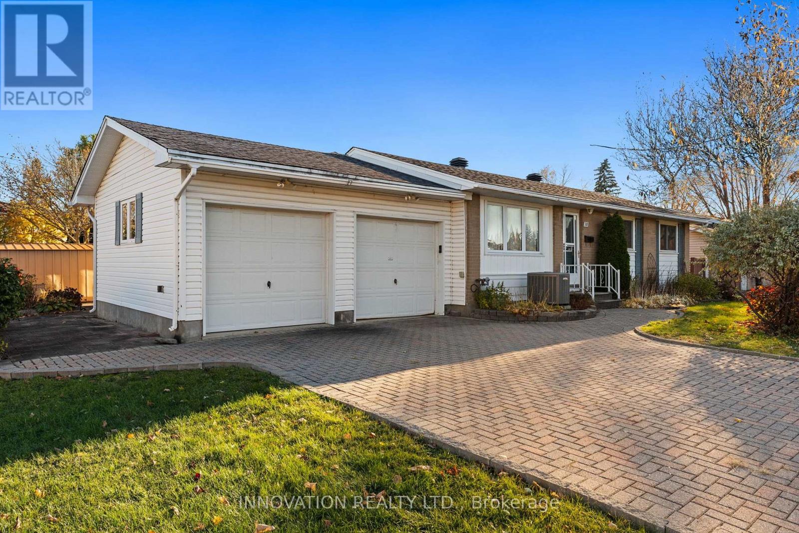 30 Oakview Avenue, Ottawa, Ontario  K2G 3A2 - Photo 3 - X12762602