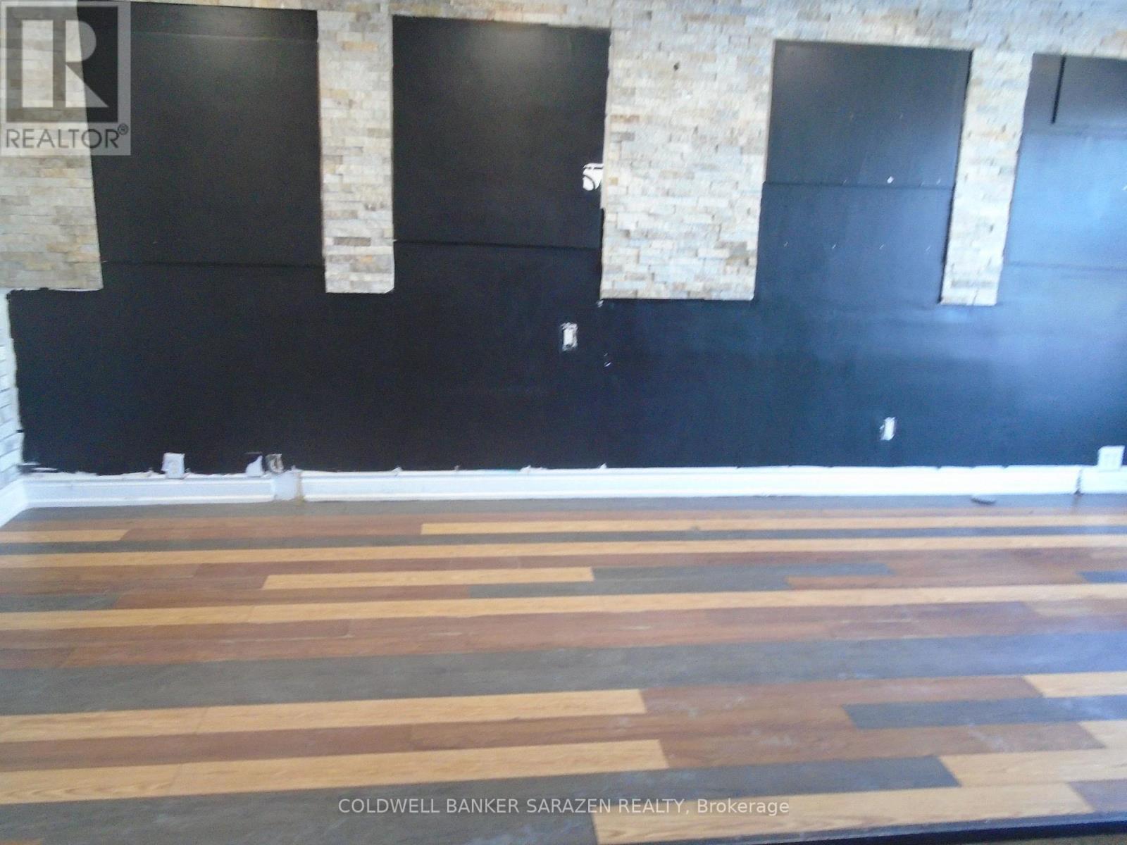 908-912 St. Laurent Boulevard N, Ottawa, Ontario  K1K 3B3 - Photo 2 - X12762618