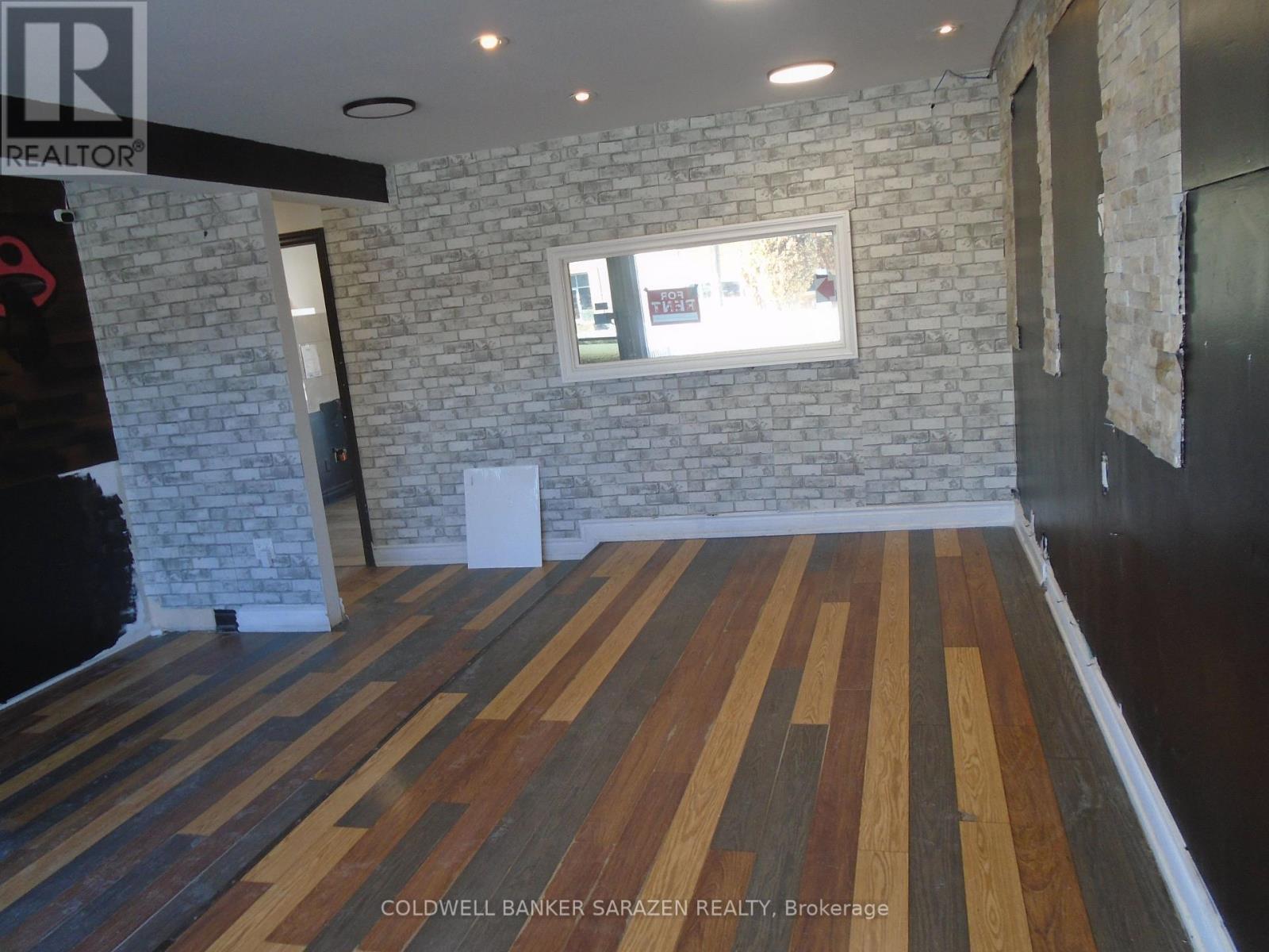 908-912 St. Laurent Boulevard N, Ottawa, Ontario  K1K 3B3 - Photo 4 - X12762618