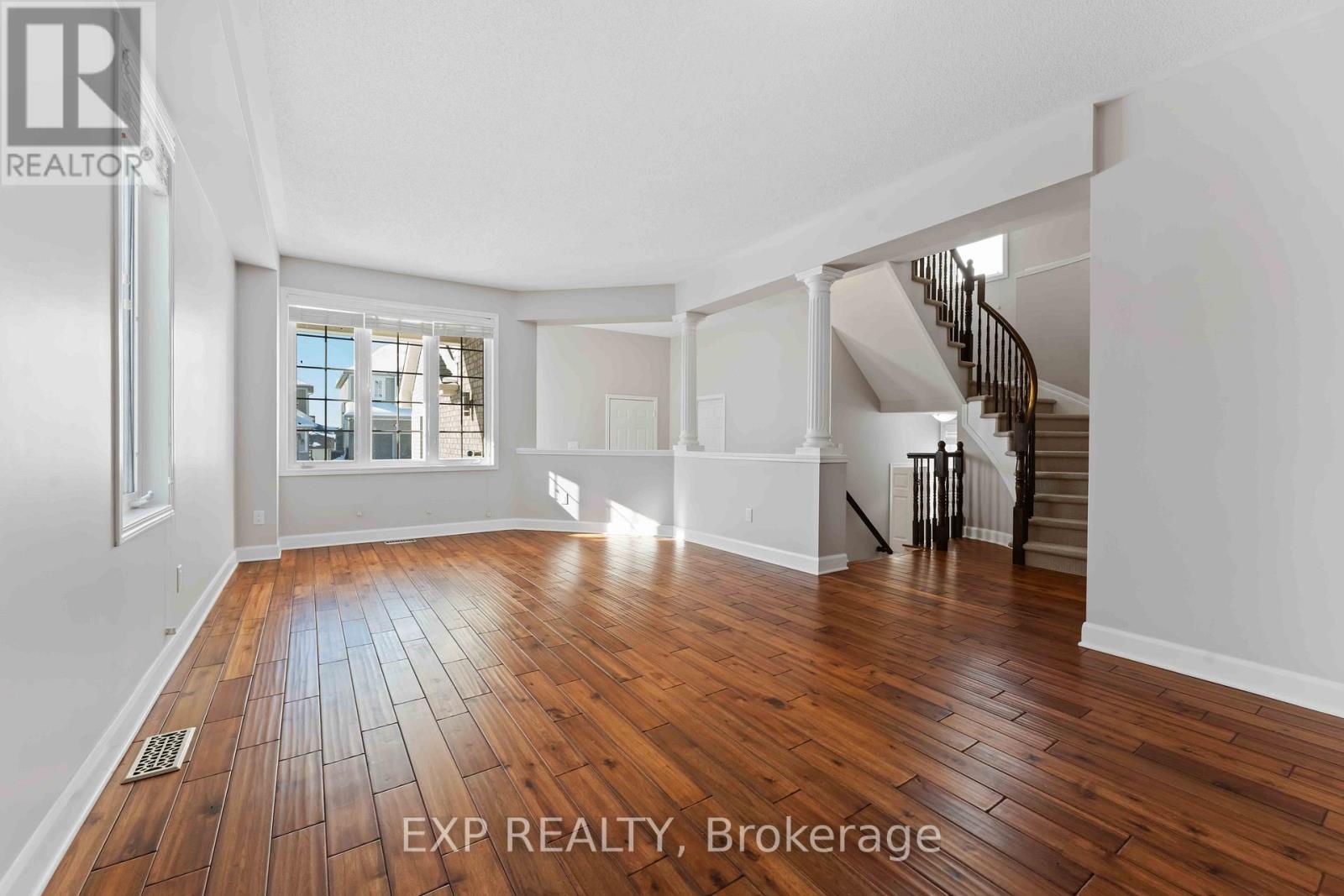 413 Tillsonburg Street, Ottawa, Ontario  K2T 0C3 - Photo 7 - X12762650