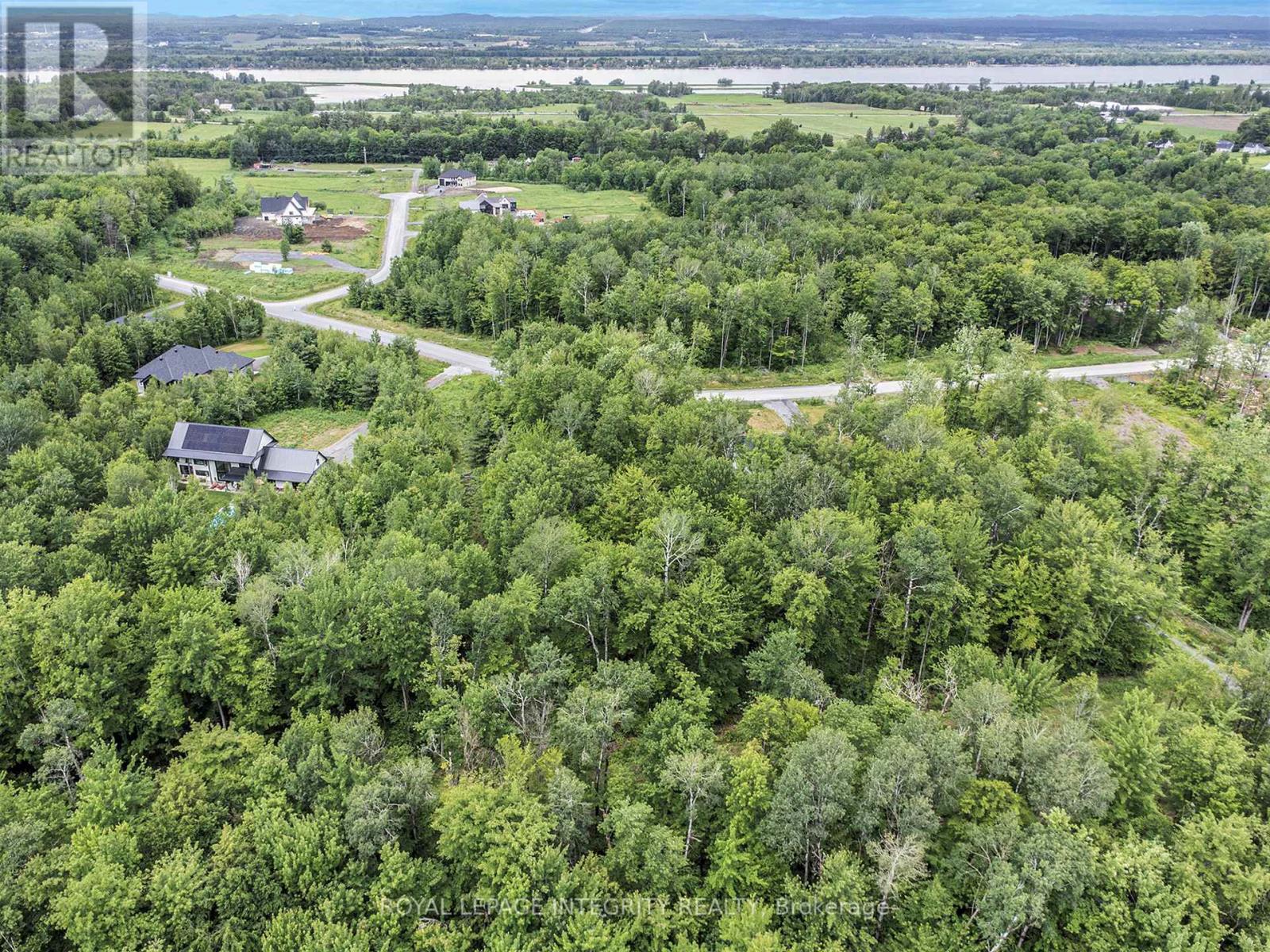 1590 Kinsella Drive, Ottawa, Ontario  K4C 0B2 - Photo 7 - X12762710