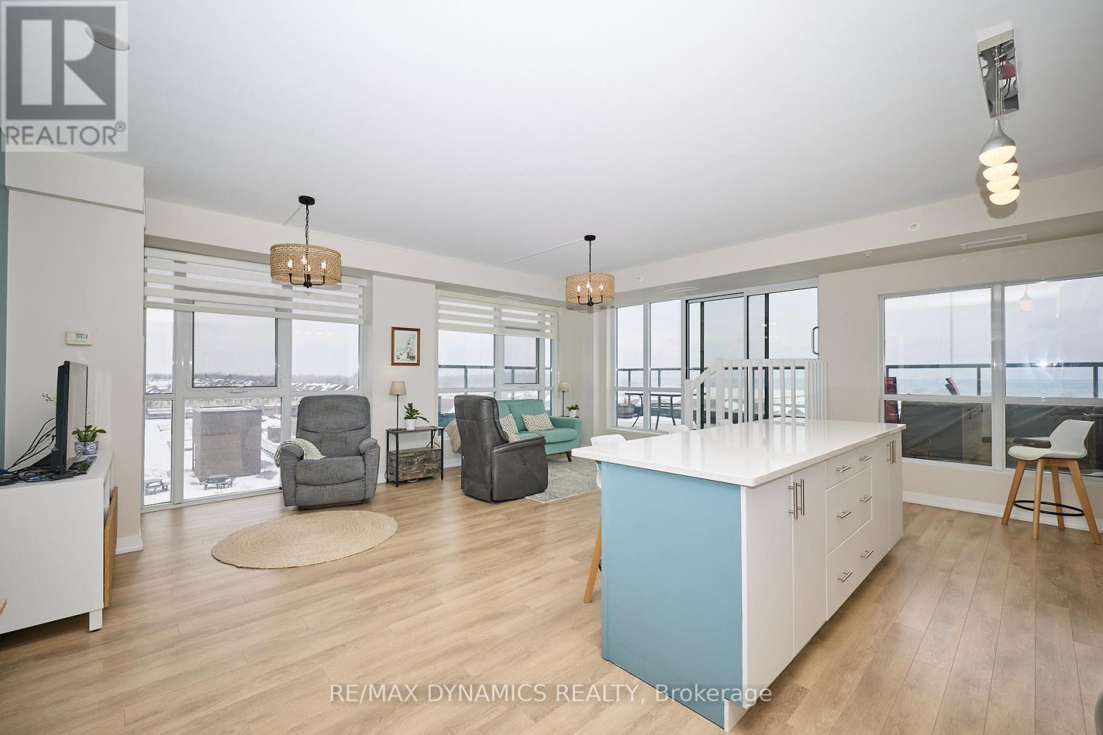 407 - 550 North Service Road, Grimsby, Ontario  L3M 0H9 - Photo 1 - X12762640