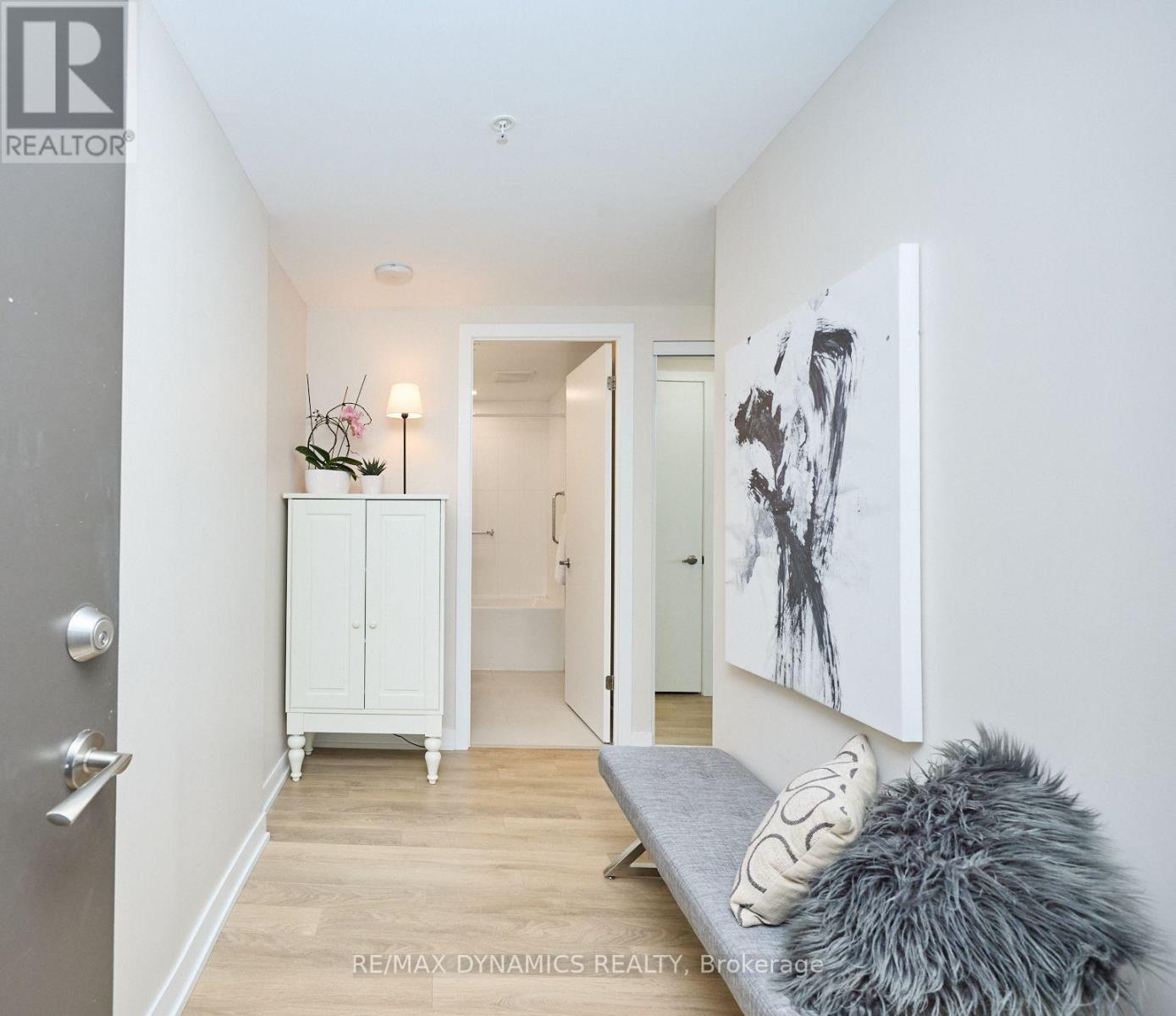 407 - 550 North Service Road, Grimsby, Ontario  L3M 0H9 - Photo 5 - X12762640