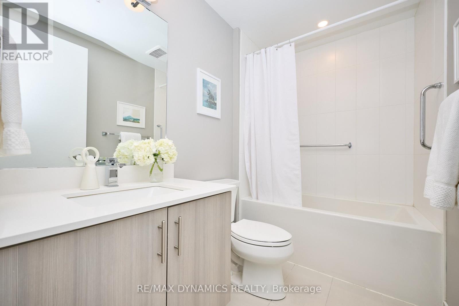 407 - 550 North Service Road, Grimsby, Ontario  L3M 0H9 - Photo 7 - X12762640