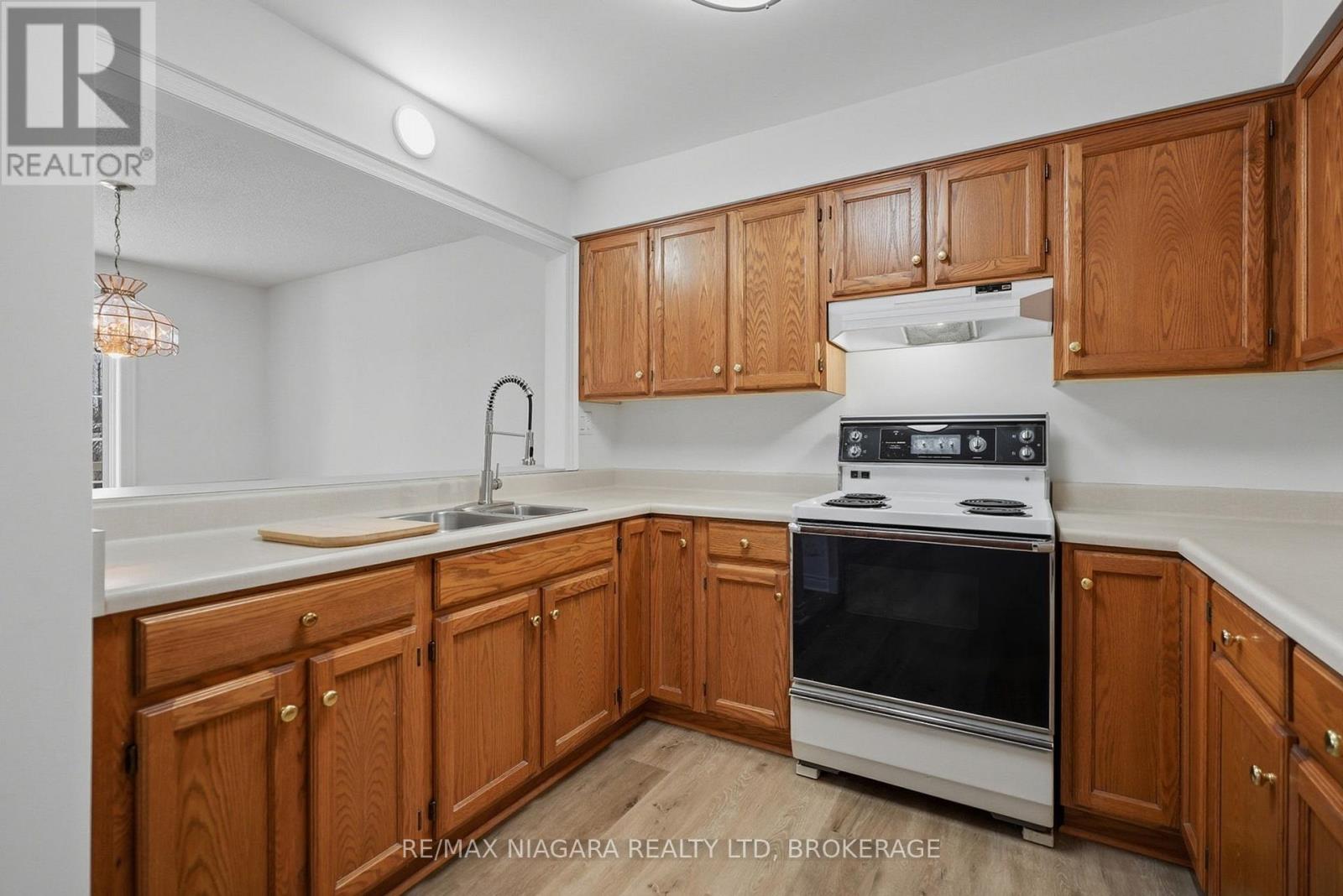 202 - 250 Linwell Road, St. Catharines, Ontario  L2N 1S2 - Photo 10 - X12762700