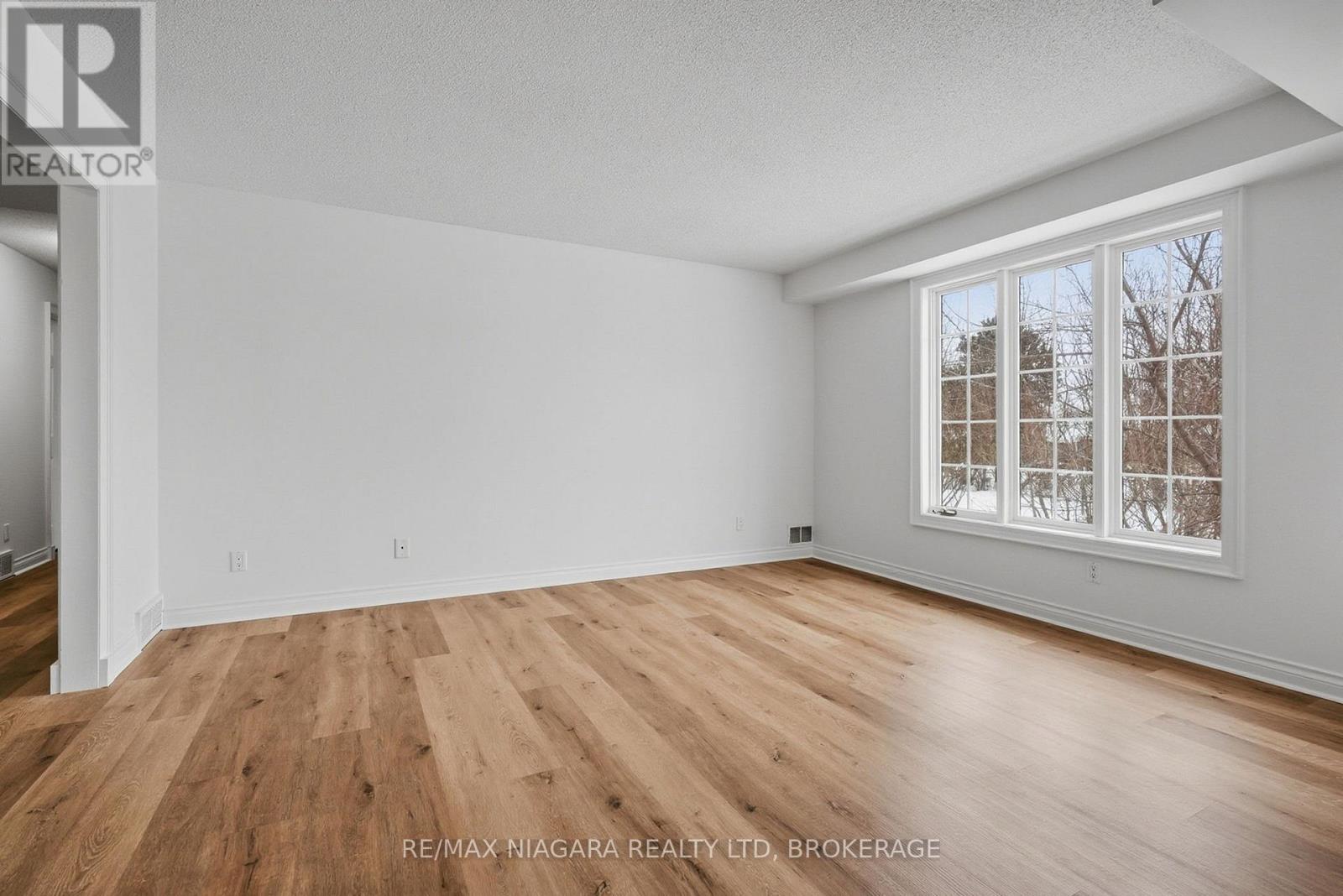 202 - 250 Linwell Road, St. Catharines, Ontario  L2N 1S2 - Photo 8 - X12762700