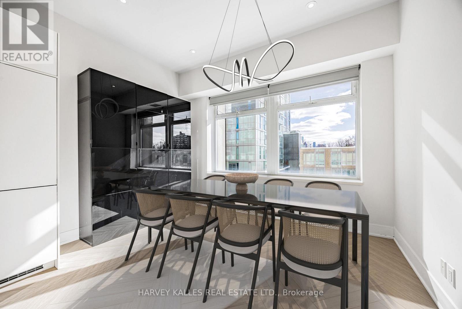 310 - 111 St Clair Avenue W, Toronto, Ontario  M4V 1N5 - Photo 10 - C12762548