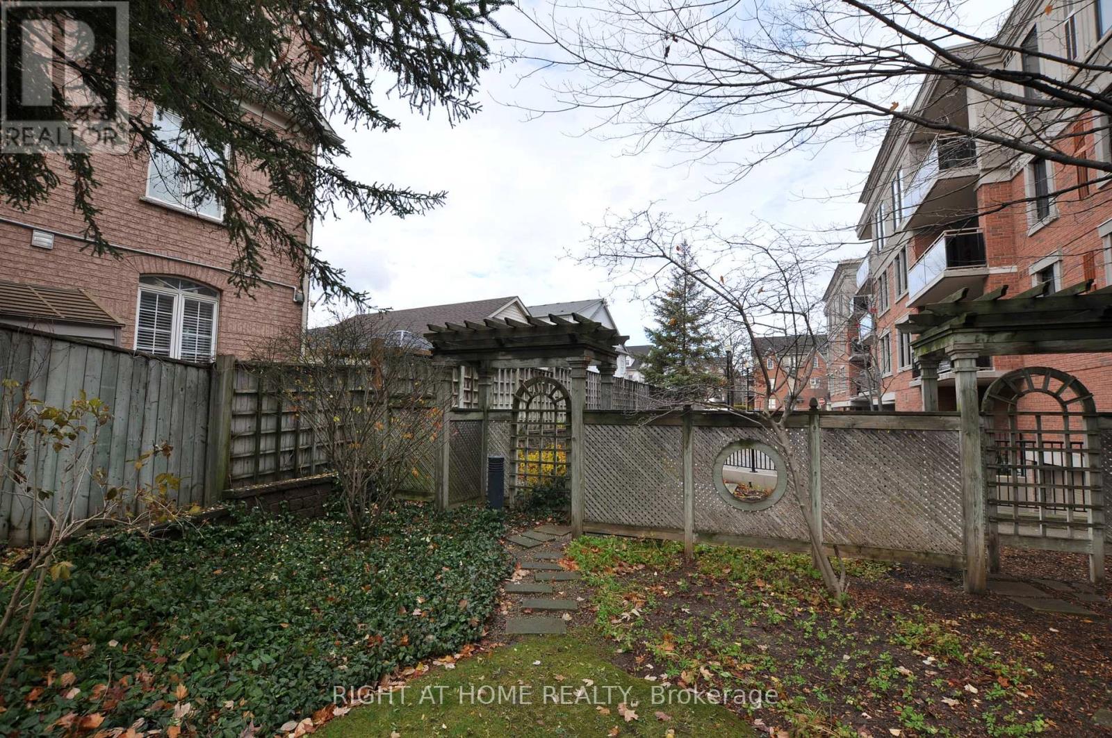 308 - 2300 Parkhaven Boulevard, Oakville, Ontario  L6H 6V9 - Photo 42 - W12751372