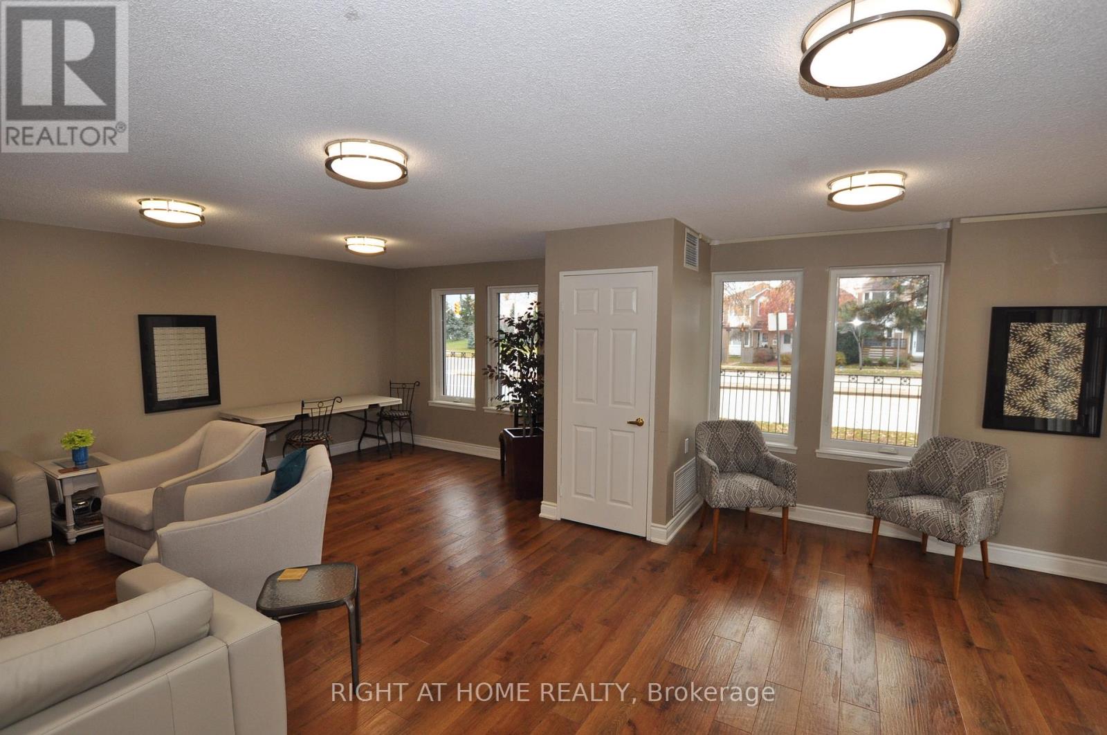 308 - 2300 Parkhaven Boulevard, Oakville, Ontario  L6H 6V9 - Photo 45 - W12751372