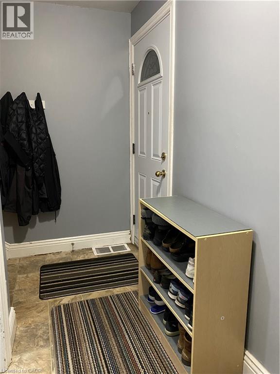 184 Arkell Street, Hamilton, Ontario  L8S 1W8 - Photo 3 - 40794958