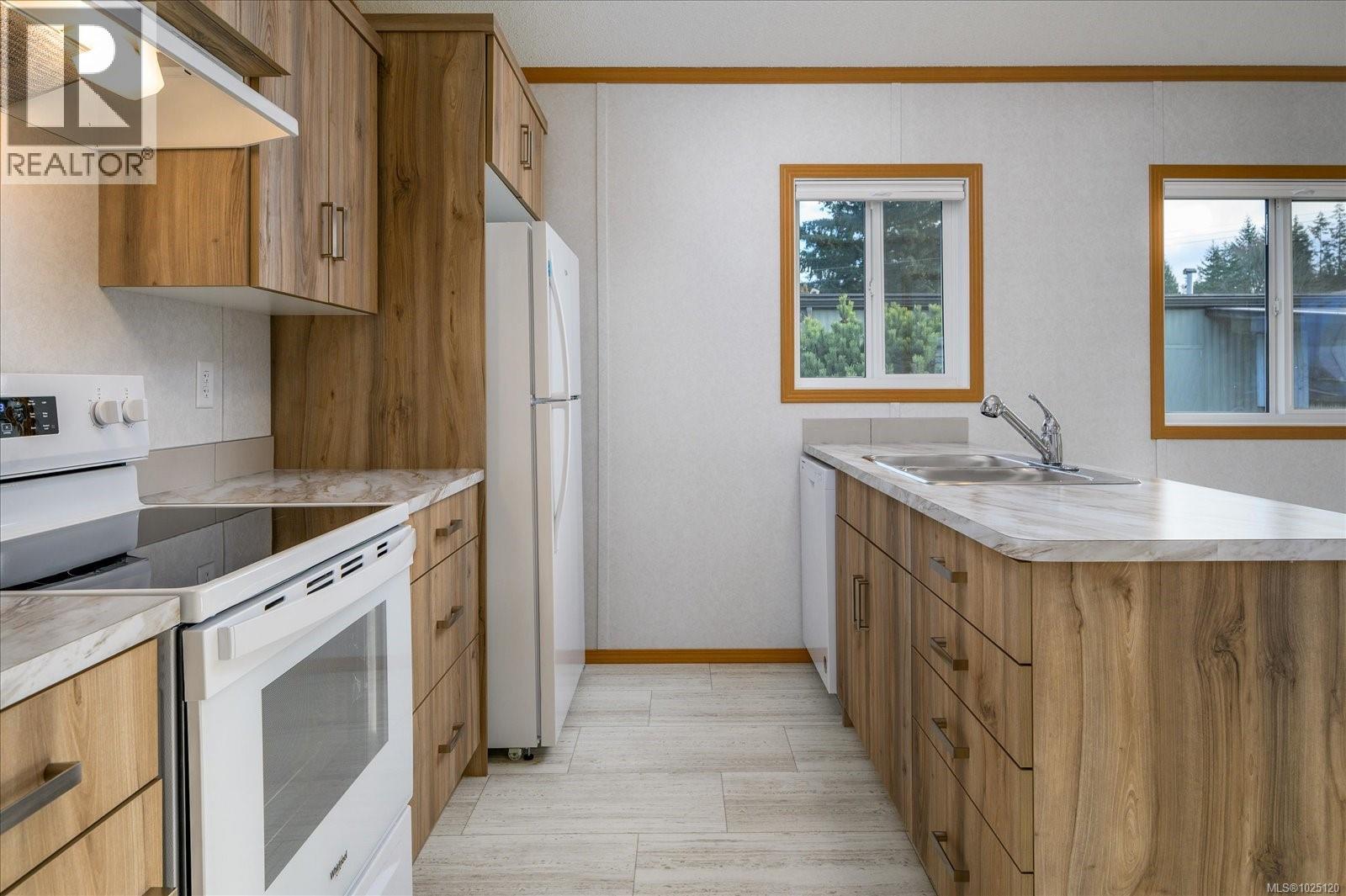 21 6820 Parklands Pl, Lantzville, British Columbia  V0R 2H0 - Photo 6 - 1025120