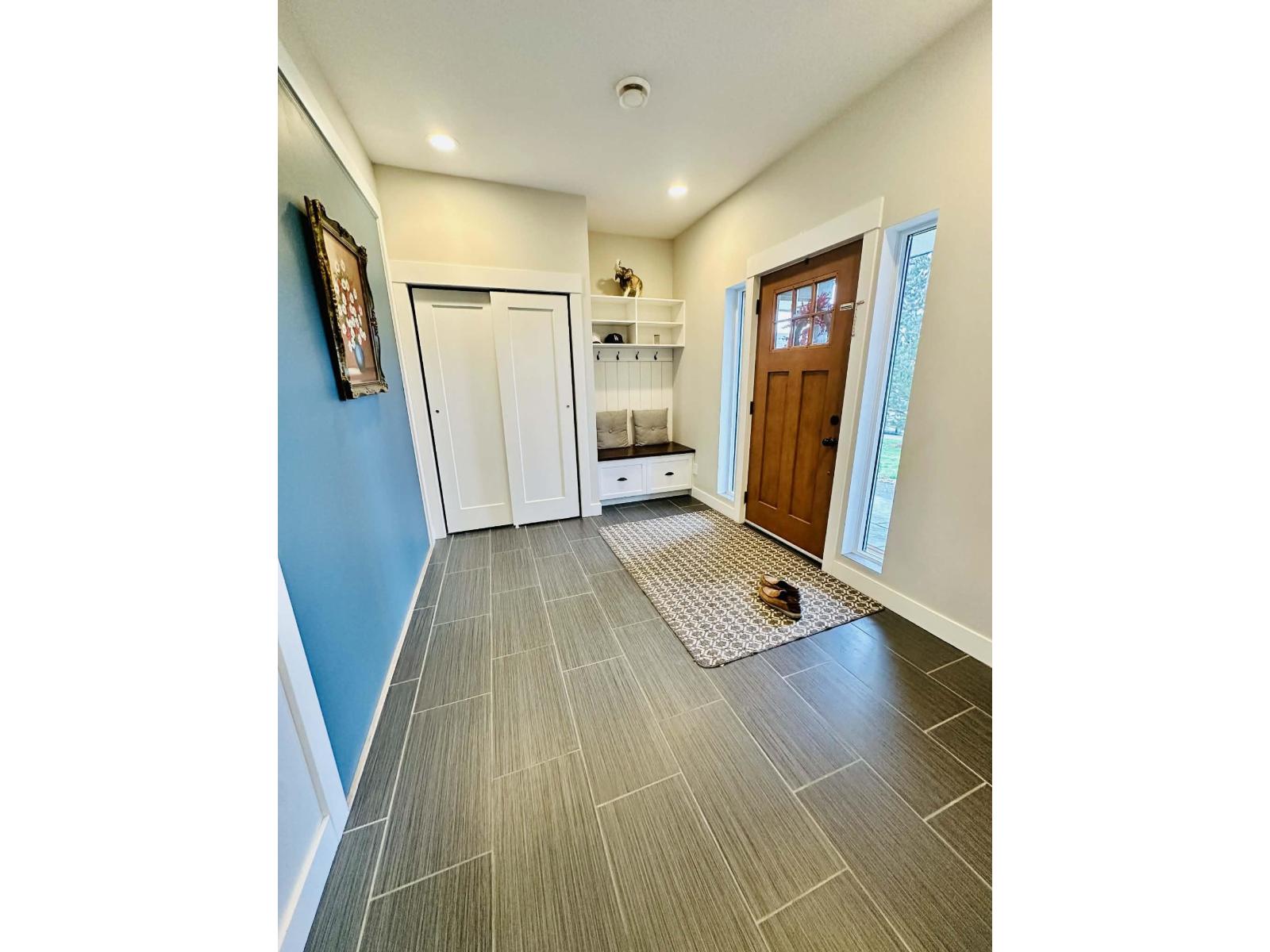 51338 Rowanna Crescent, Eastern Hillsides, Chilliwack, British Columbia  V4Z 0C3 - Photo 2 - R3086974