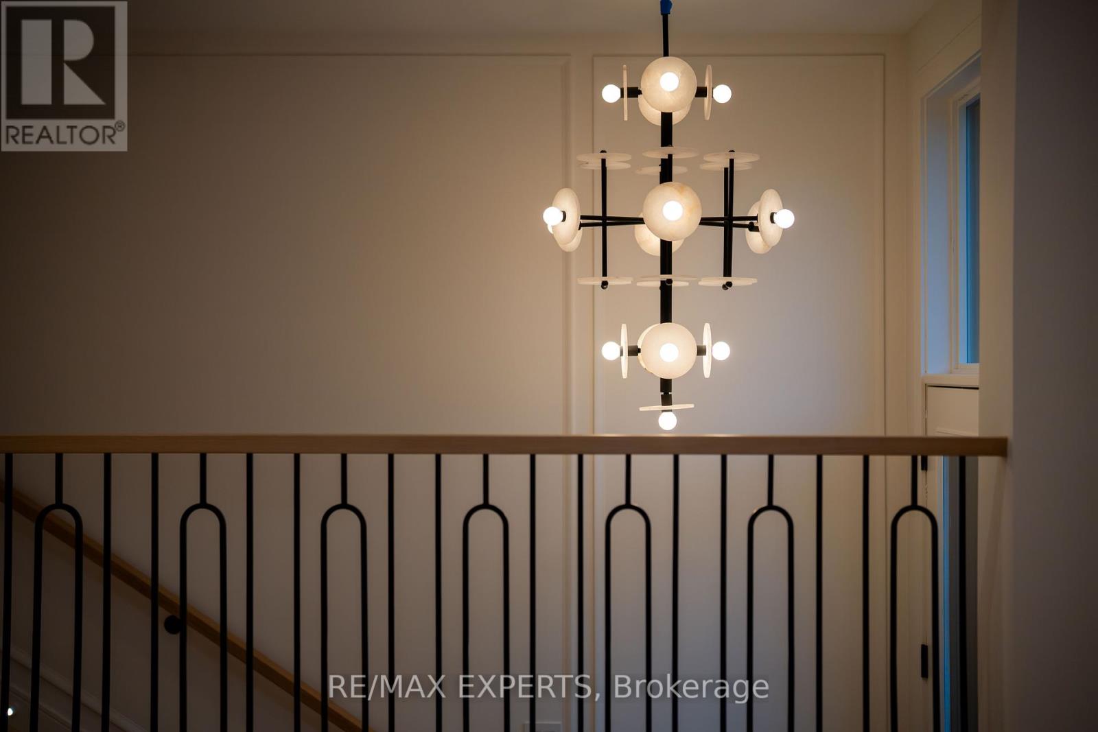 15 Holland Park Avenue, Toronto, Ontario  M6C 1M2 - Photo 8 - C12762610