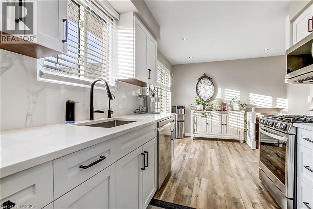 4 Maple Crescent, Paris, Ontario  N3L 3R4 - Photo 3 - 40798993