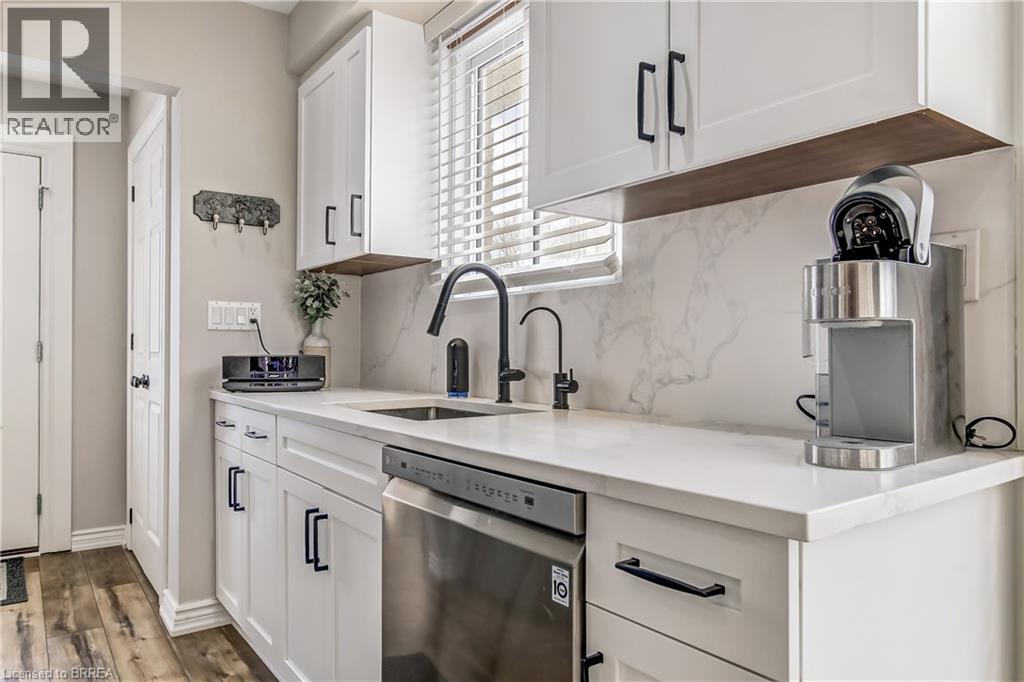 4 Maple Crescent, Paris, Ontario  N3L 3R4 - Photo 5 - 40798993