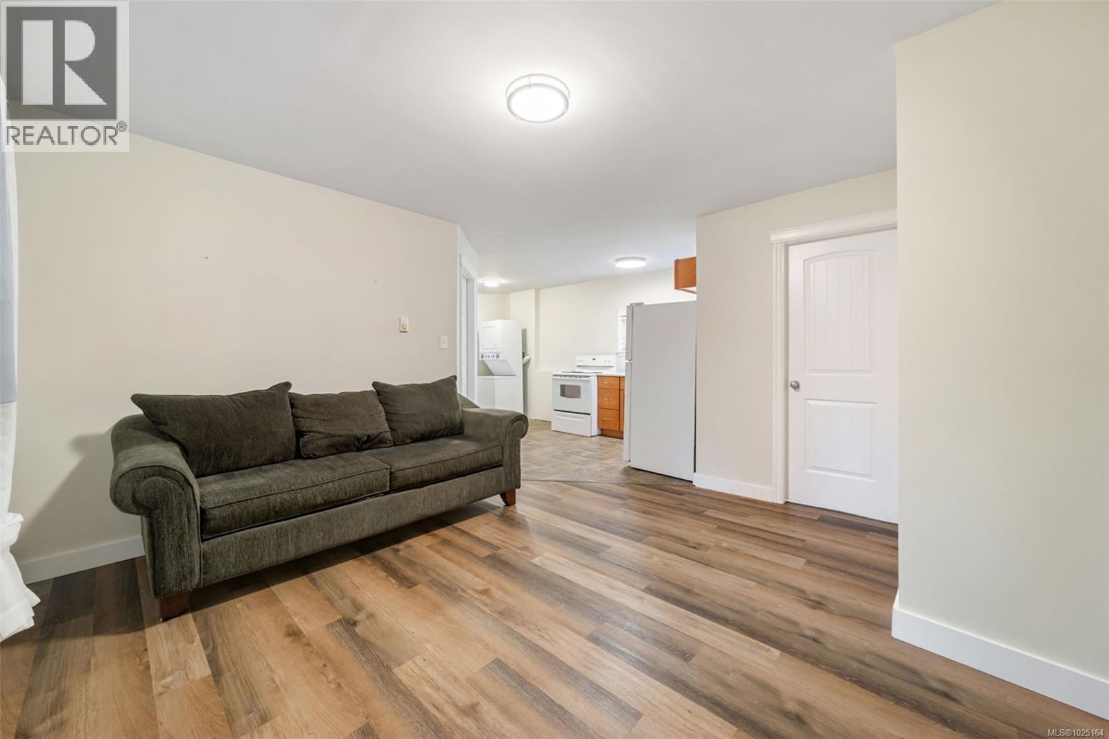 1123 Reynolds Rd, Saanich, British Columbia  V8P 2K5 - Photo 28 - 1025164