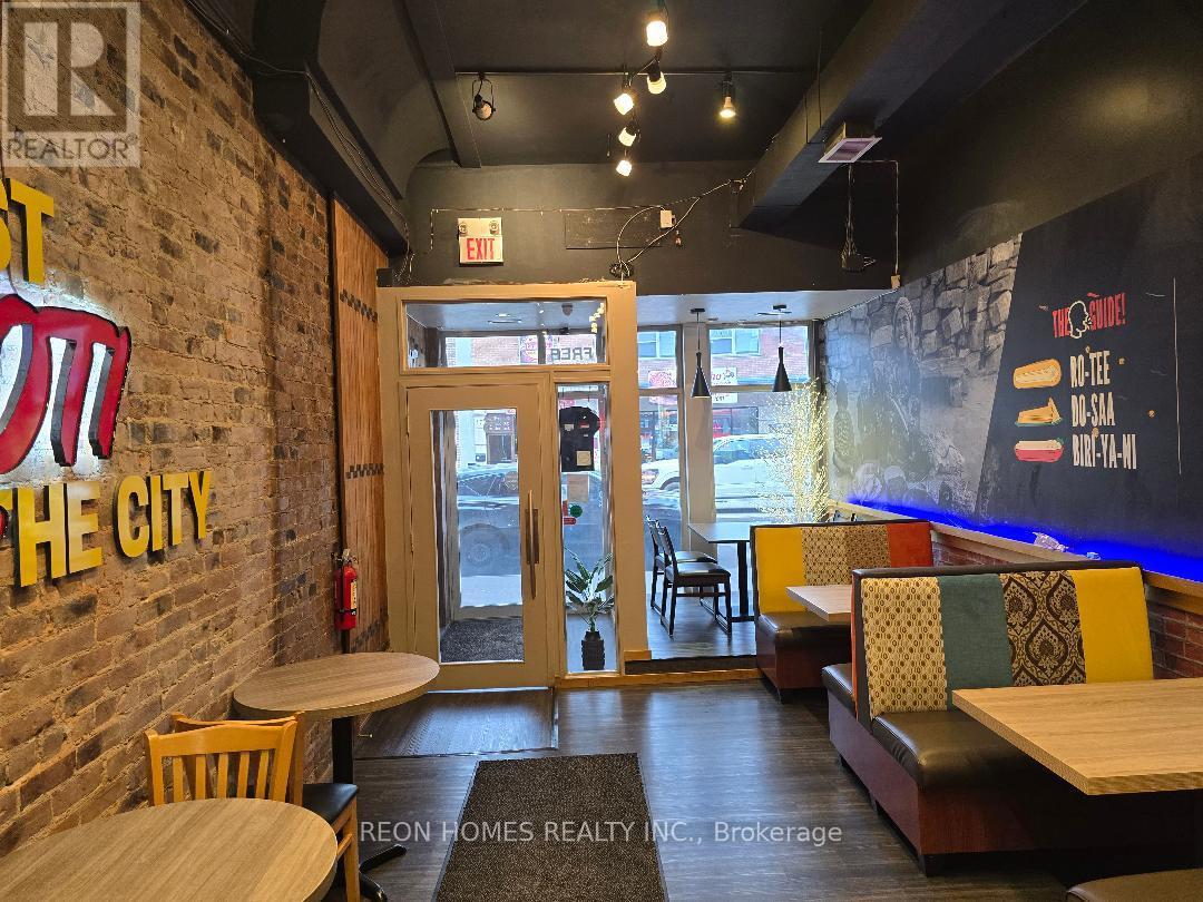 16 HOLLAND STREET, Bradford West Gwillimbury, Ontario