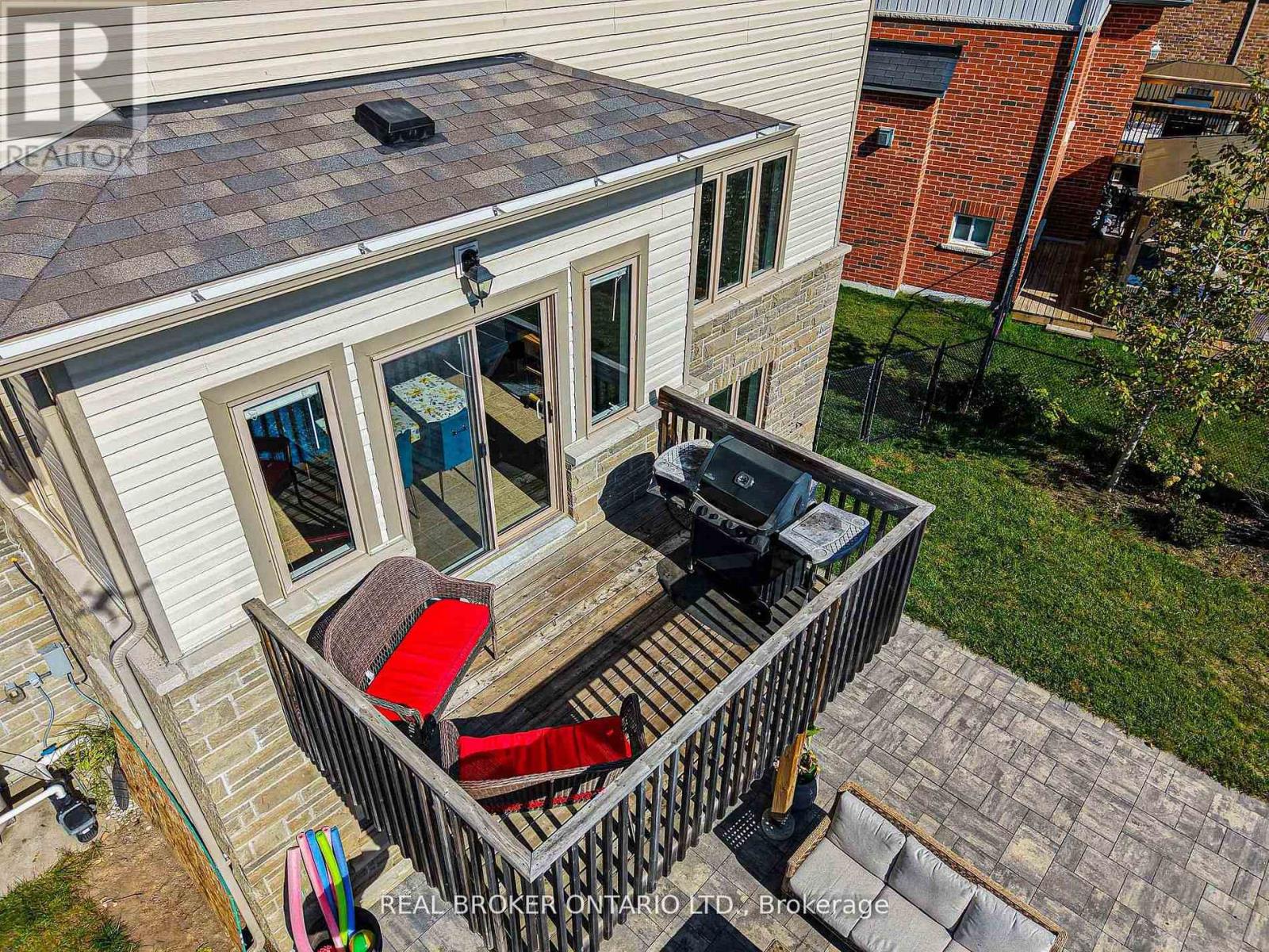 203 Gold Park Gate, Essa, Ontario  L3W 0B5 - Photo 16 - N12762654