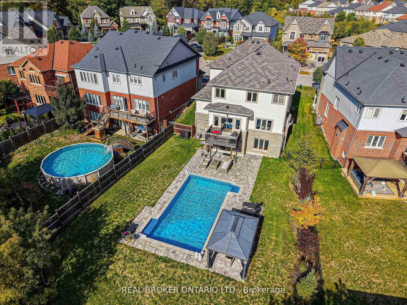 203 Gold Park Gate, Essa, Ontario  L3W 0B5 - Photo 2 - N12762654