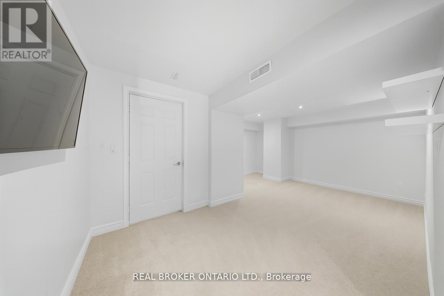 203 Gold Park Gate, Essa, Ontario  L3W 0B5 - Photo 29 - N12762654