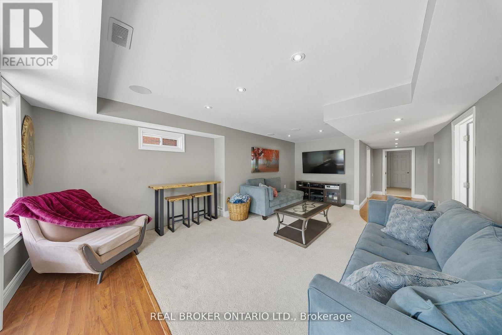 203 Gold Park Gate, Essa, Ontario  L3W 0B5 - Photo 31 - N12762654