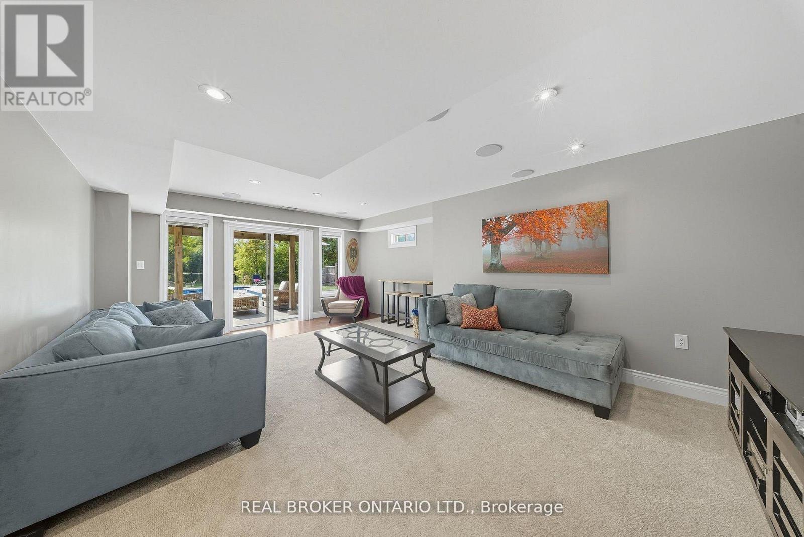 203 Gold Park Gate, Essa, Ontario  L3W 0B5 - Photo 32 - N12762654