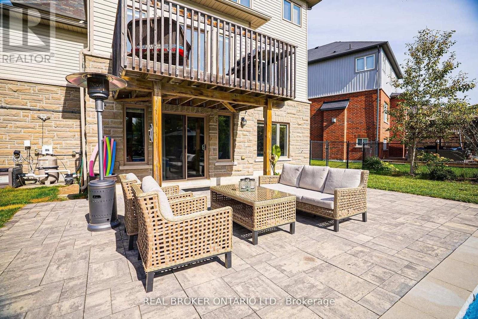 203 Gold Park Gate, Essa, Ontario  L3W 0B5 - Photo 35 - N12762654