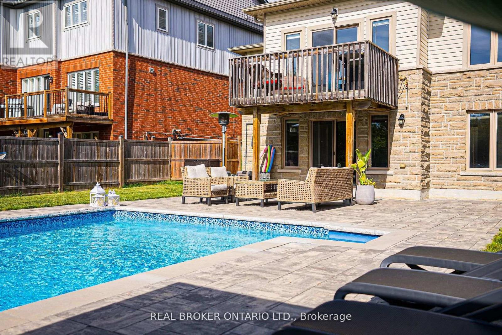 203 Gold Park Gate, Essa, Ontario  L3W 0B5 - Photo 39 - N12762654