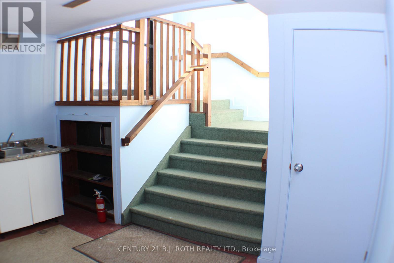 Lower - 450 West Street N, Orillia, Ontario  L3V 5E8 - Photo 5 - S12762594