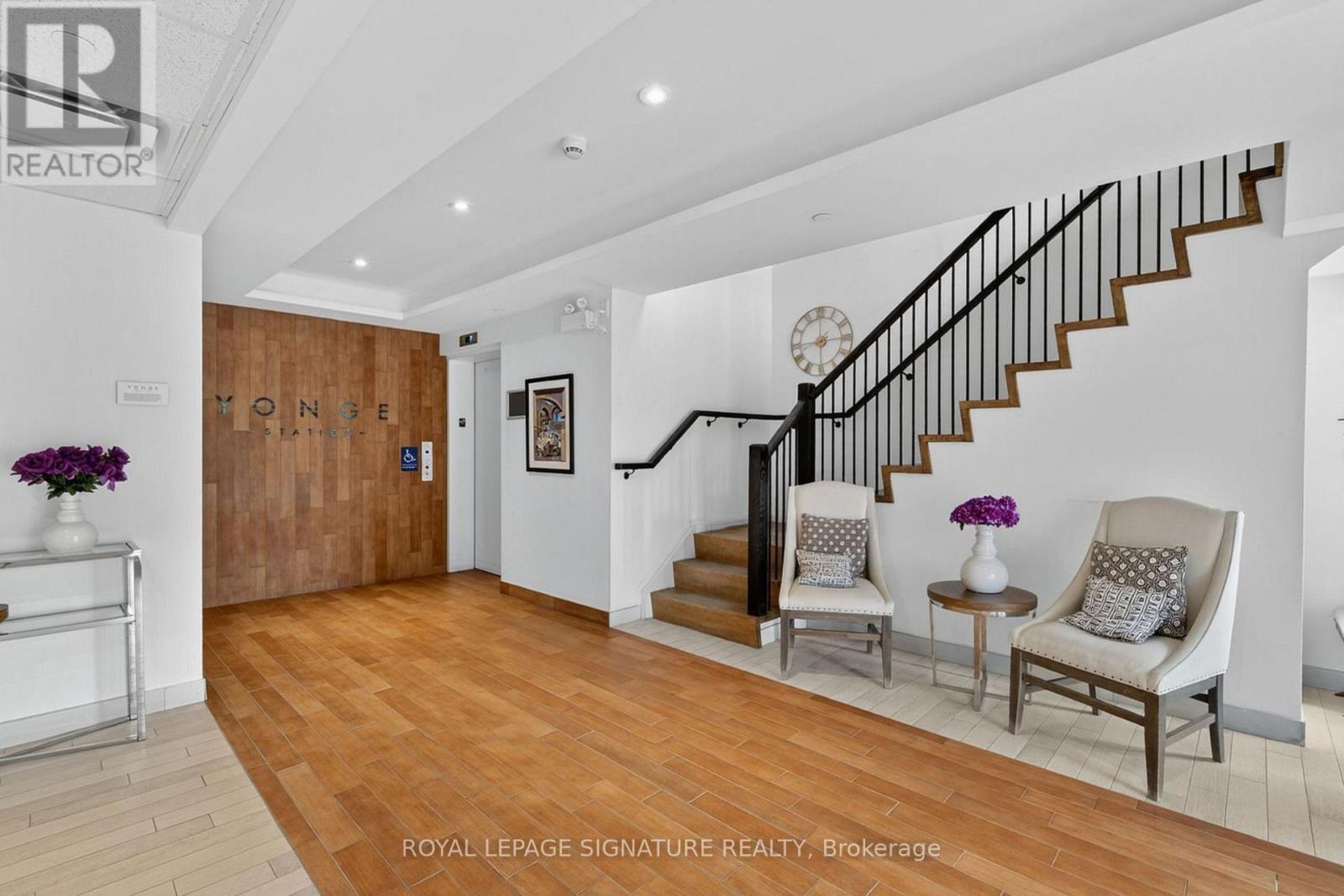 305 - 100 Dean Avenue, Barrie, Ontario  L9J 0H1 - Photo 2 - S12762634