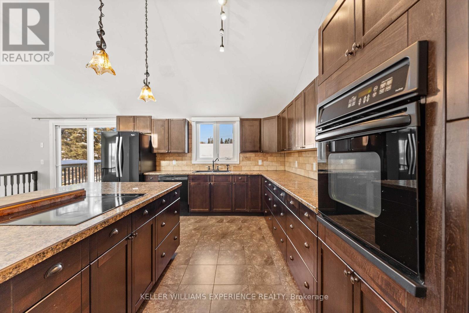 2717 3/4 Sunnidale Side Road, Clearview, Ontario  L0M 1N0 - Photo 12 - S12762704