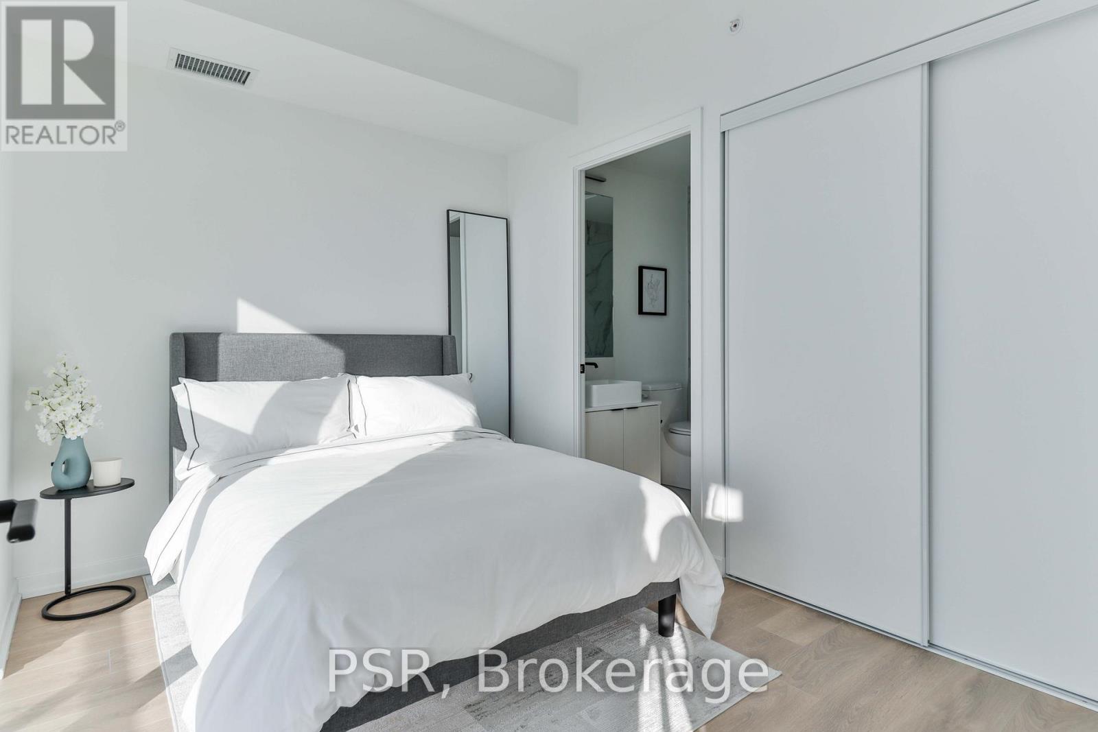 2402 - 1285 Dupont Street N, Toronto, Ontario  M6H 0E3 - Photo 18 - W12759716