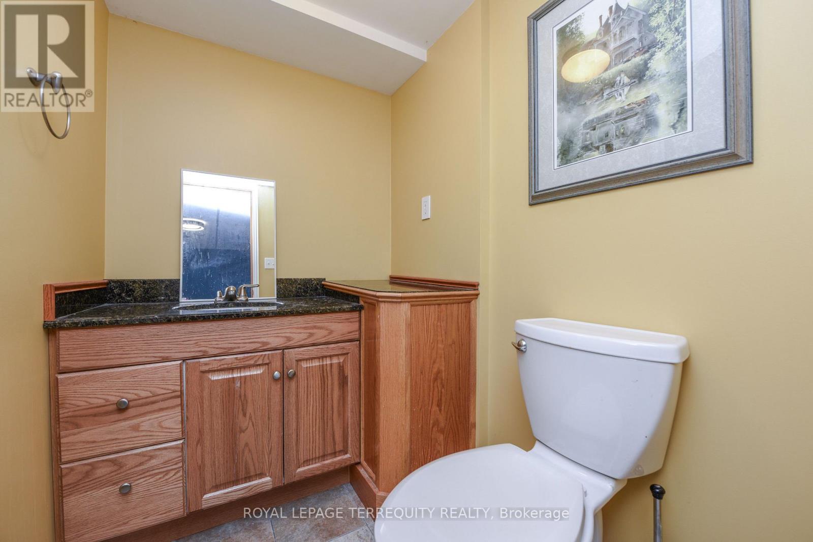 20 Hallow Crescent, Toronto, Ontario  M9W 2V9 - Photo 20 - W12762630