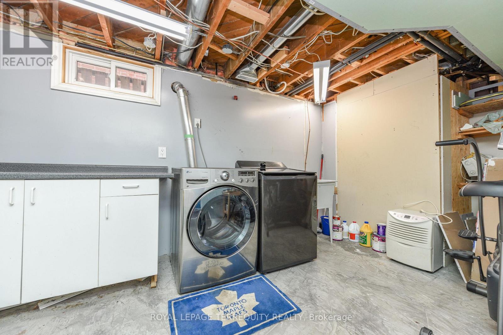 20 Hallow Crescent, Toronto, Ontario  M9W 2V9 - Photo 22 - W12762630