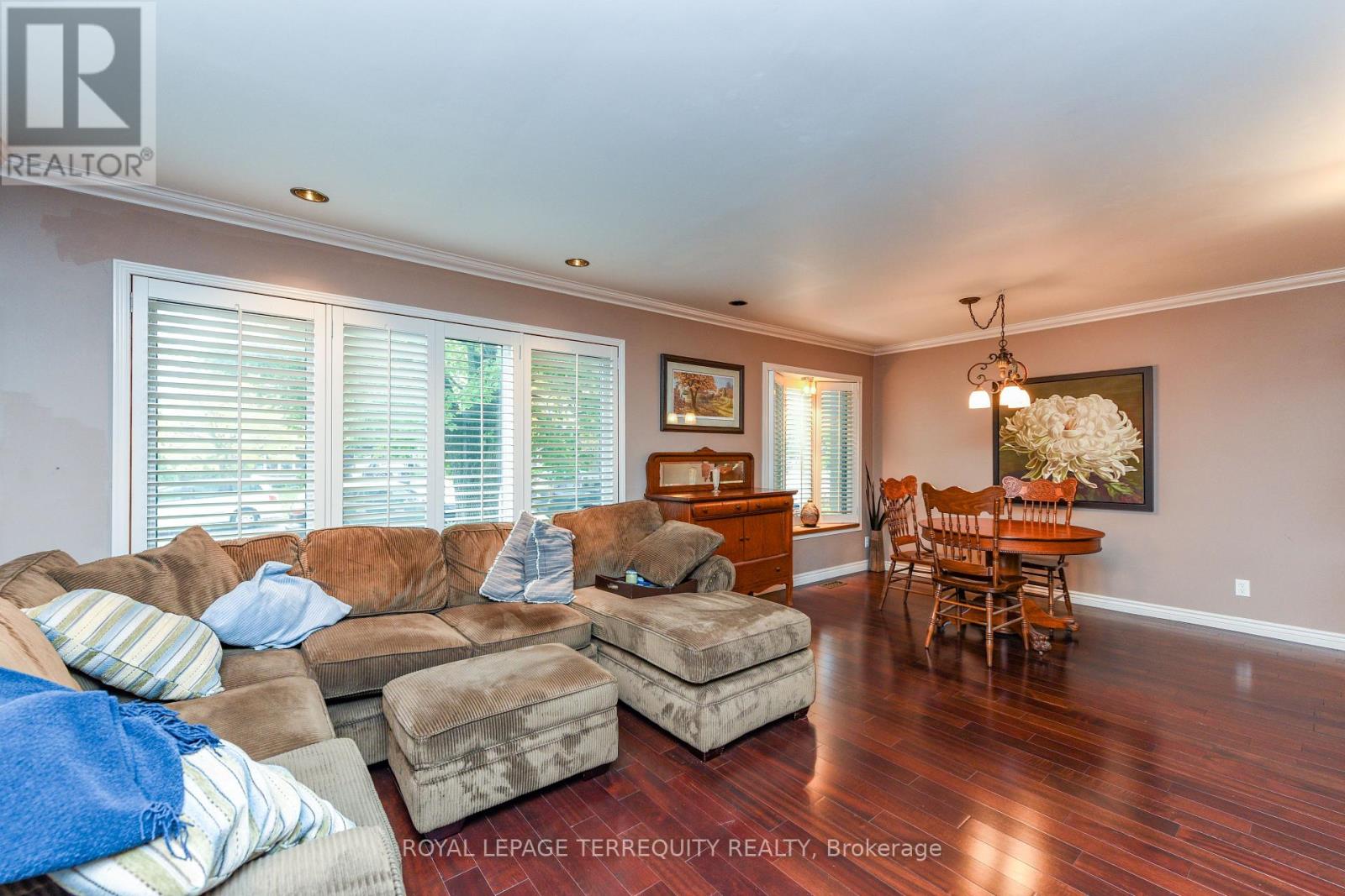 20 Hallow Crescent, Toronto, Ontario  M9W 2V9 - Photo 46 - W12762630