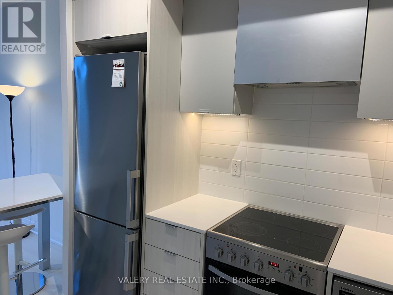 209 - 26 Gibbs Road, Toronto, Ontario  M9B 0E3 - Photo 11 - W12762632