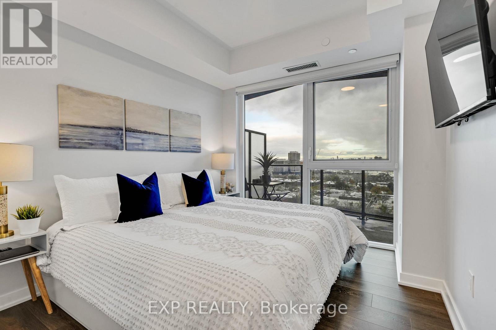 1108 - 36 Zorra Street, Toronto (Islington-City Centre West), Ontario  M8Z 4Z7 - Photo 10 - W12762672