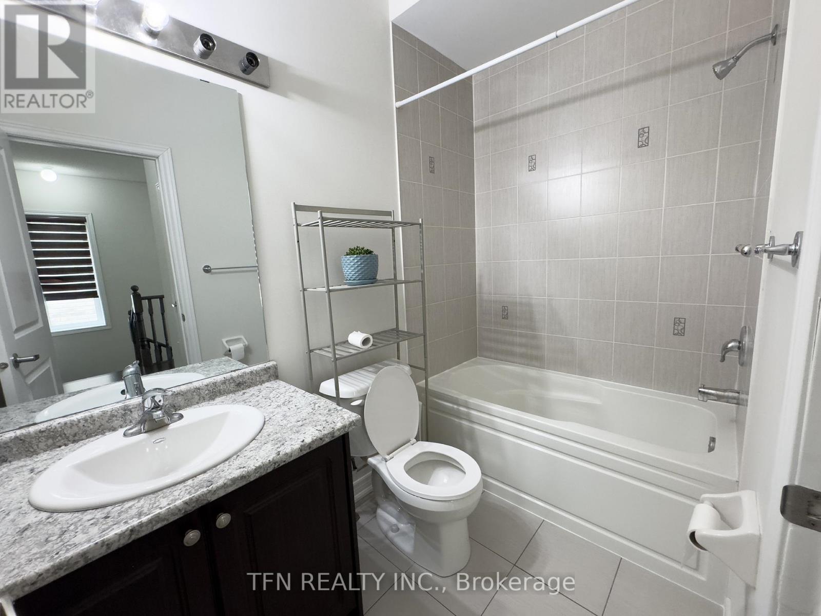 48 Boathouse Road N, Brampton, Ontario  L7A 5B7 - Photo 12 - W12762692