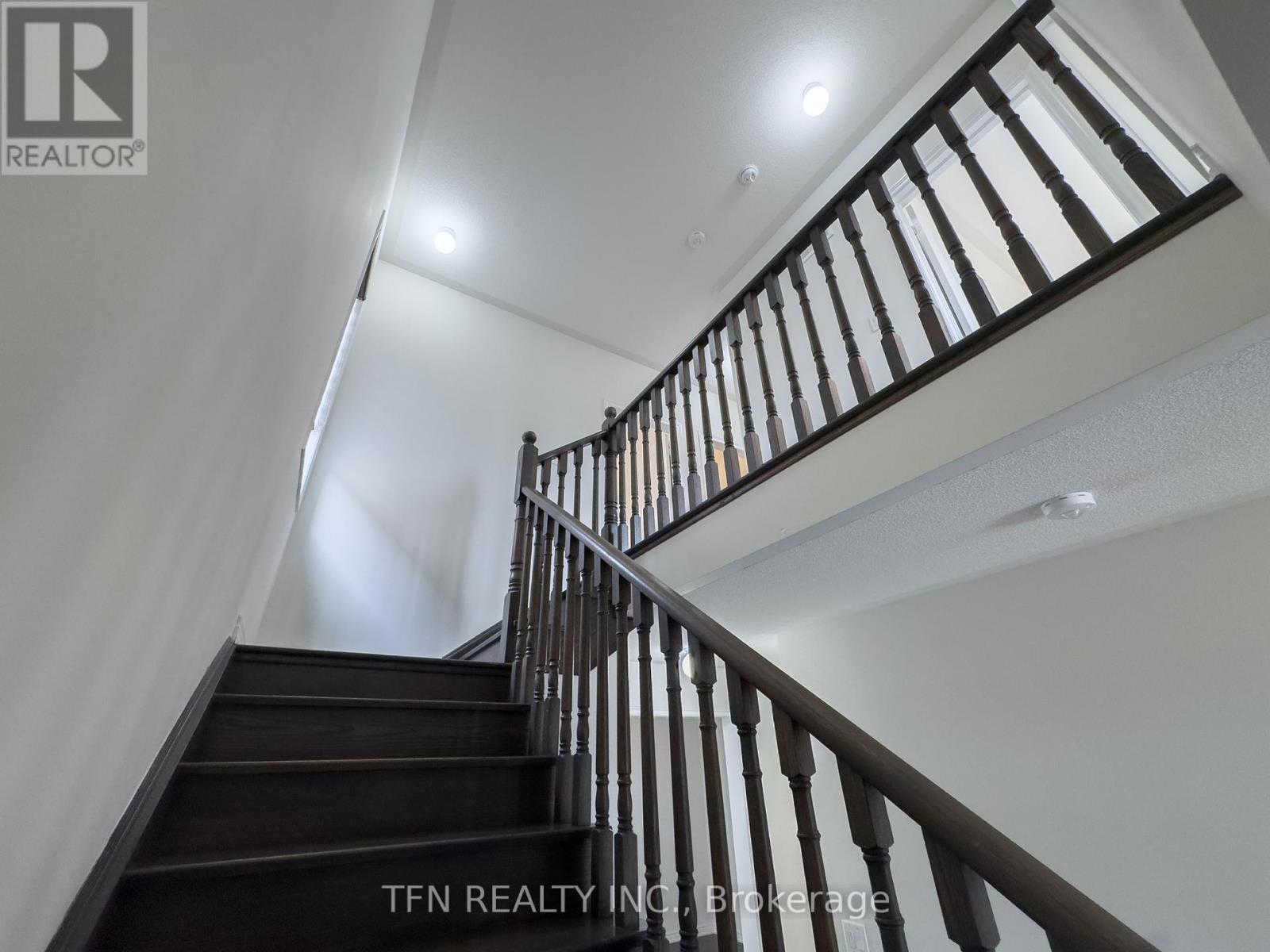 48 Boathouse Road N, Brampton, Ontario  L7A 5B7 - Photo 7 - W12762692