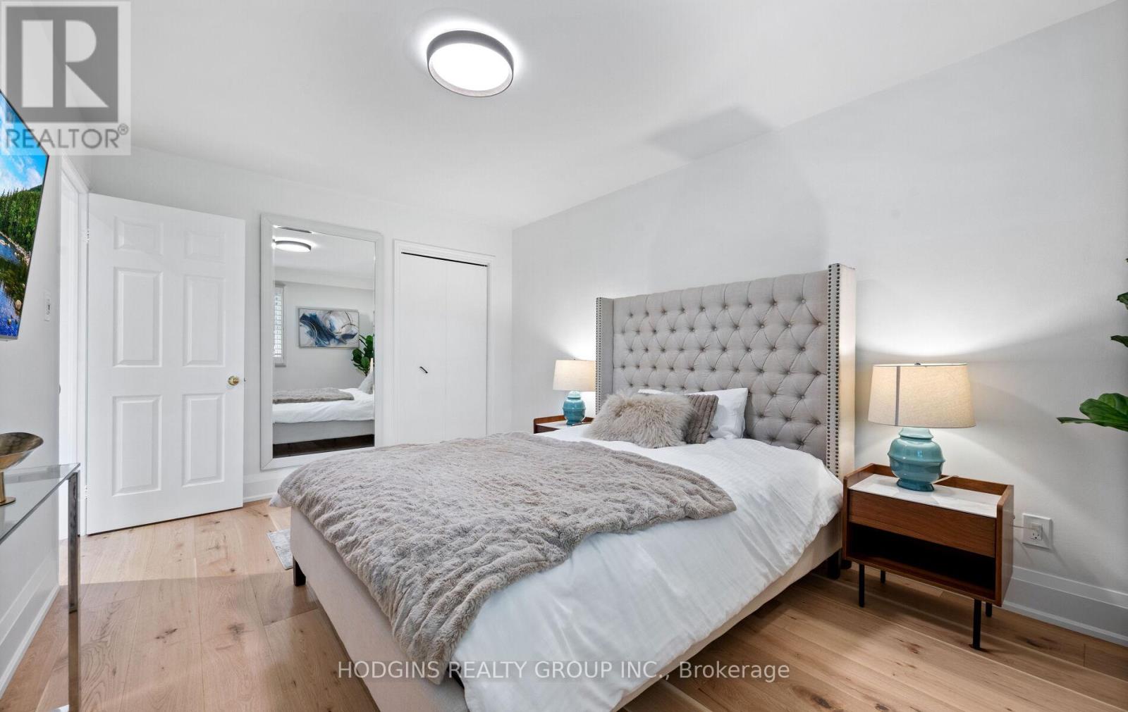 1726 Sherwood Forrest Circle, Mississauga, Ontario  L5K 2H6 - Photo 31 - W12762706