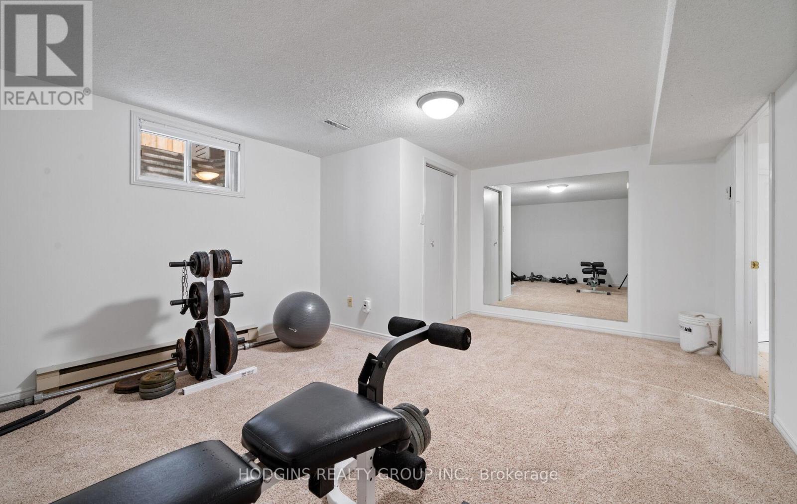 1726 Sherwood Forrest Circle, Mississauga, Ontario  L5K 2H6 - Photo 37 - W12762706