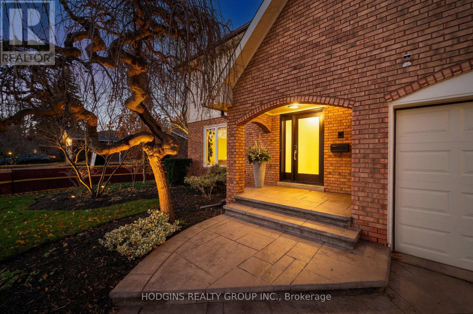 1726 Sherwood Forrest Circle, Mississauga, Ontario  L5K 2H6 - Photo 46 - W12762706