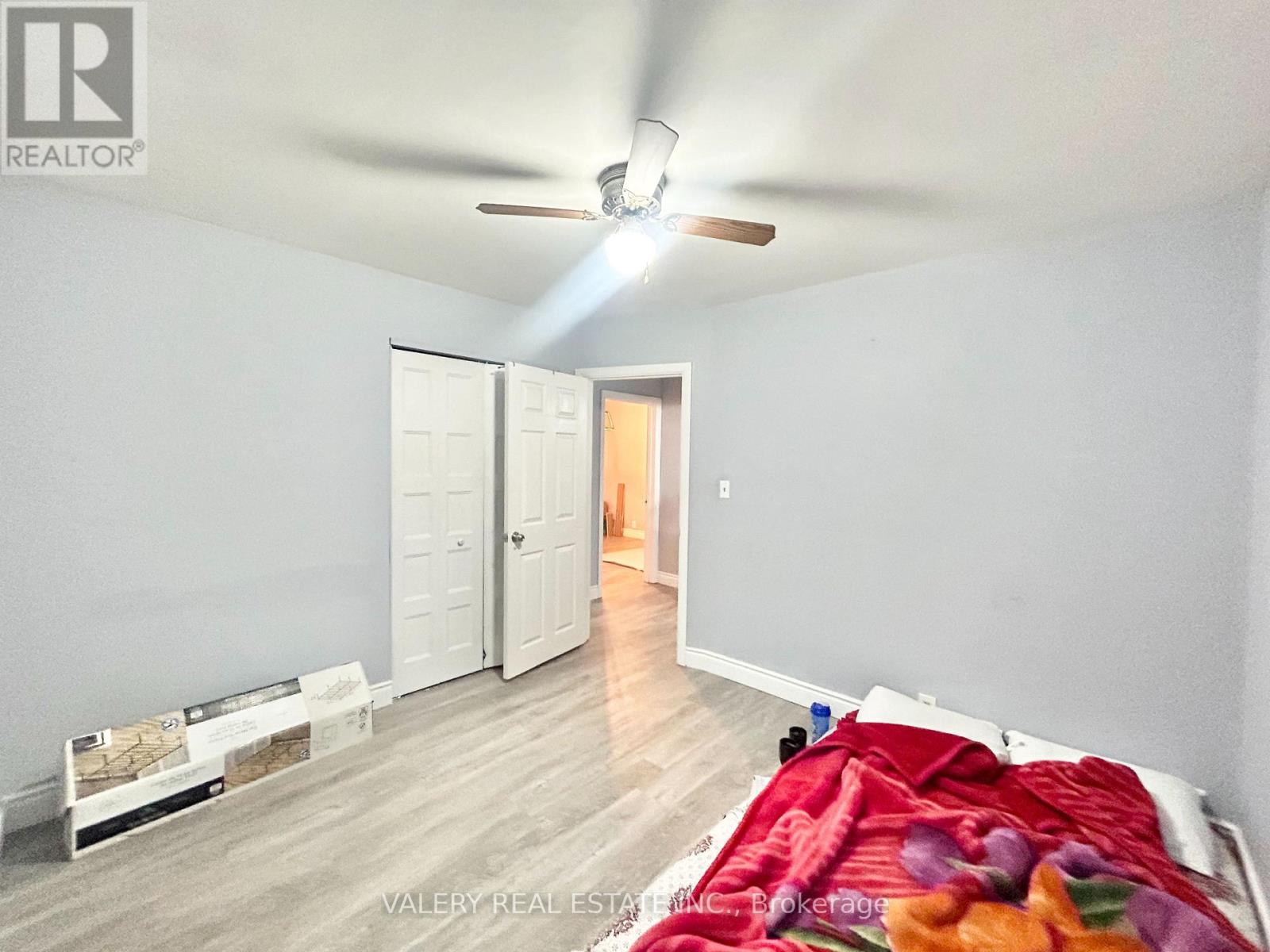 Main - 3843 Hillcrest Boulevard, Windsor, Ontario  N9C 2E4 - Photo 12 - X12762646