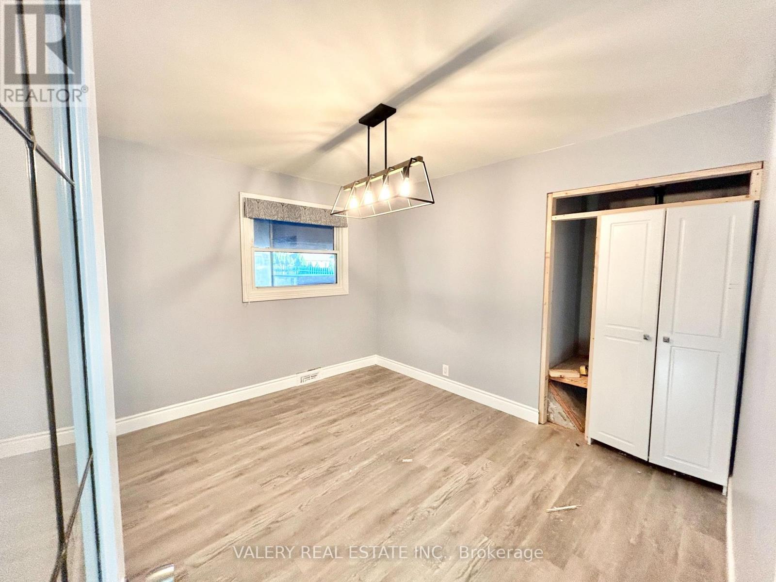 Main - 3843 Hillcrest Boulevard, Windsor, Ontario  N9C 2E4 - Photo 13 - X12762646