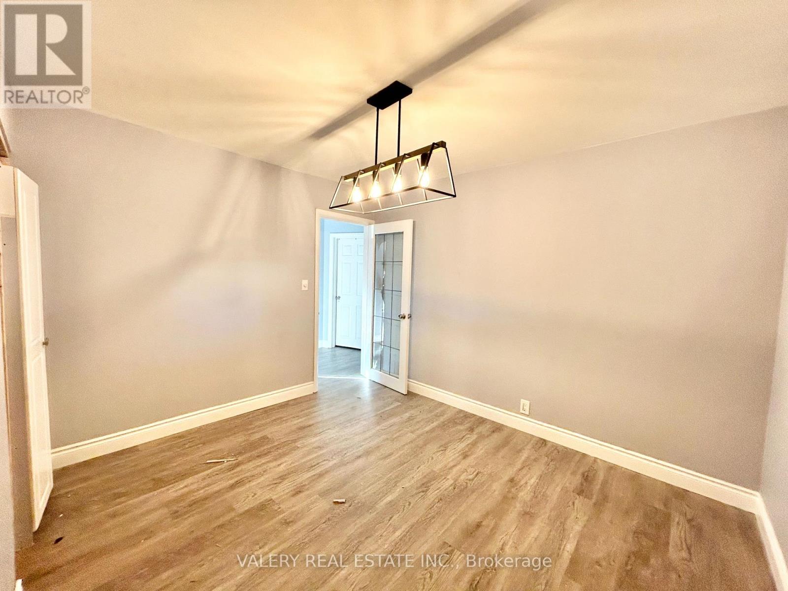 Main - 3843 Hillcrest Boulevard, Windsor, Ontario  N9C 2E4 - Photo 14 - X12762646