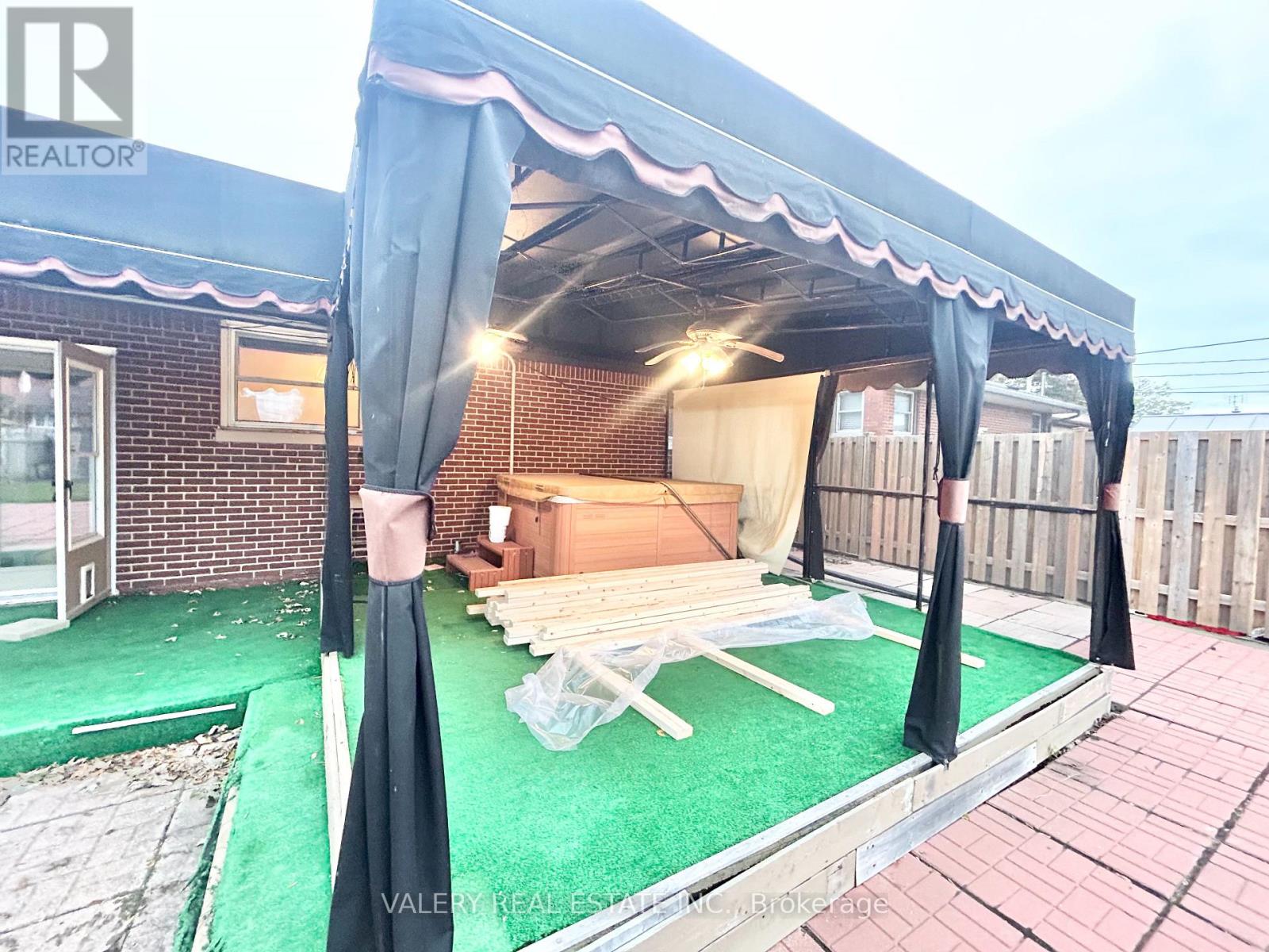 Main - 3843 Hillcrest Boulevard, Windsor, Ontario  N9C 2E4 - Photo 19 - X12762646