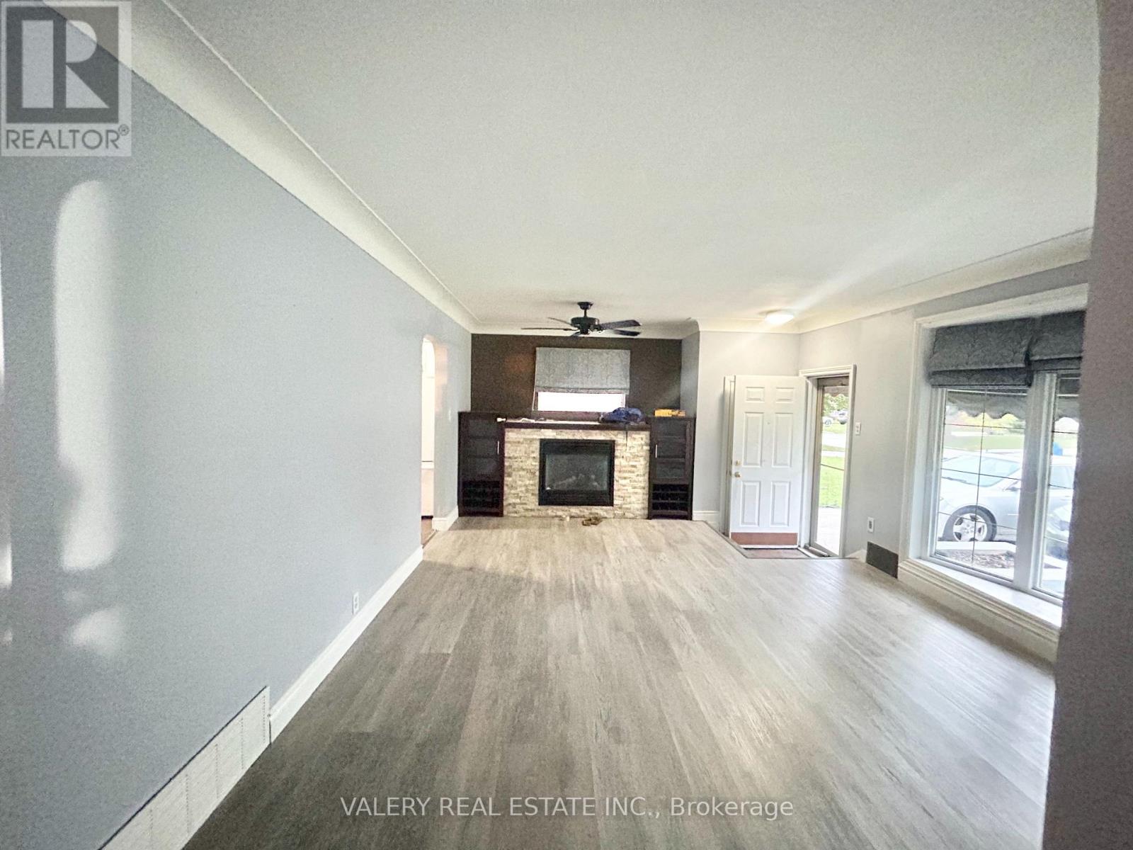 Main - 3843 Hillcrest Boulevard, Windsor, Ontario  N9C 2E4 - Photo 5 - X12762646