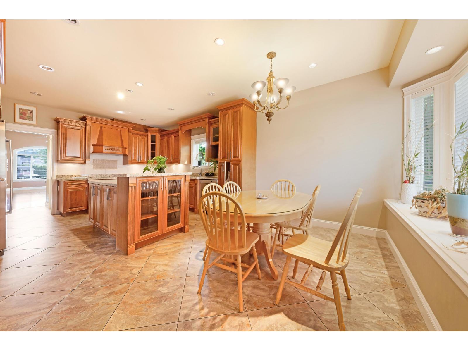 12646 60a Avenue, Surrey, British Columbia  V3X 0A7 - Photo 11 - R3085875